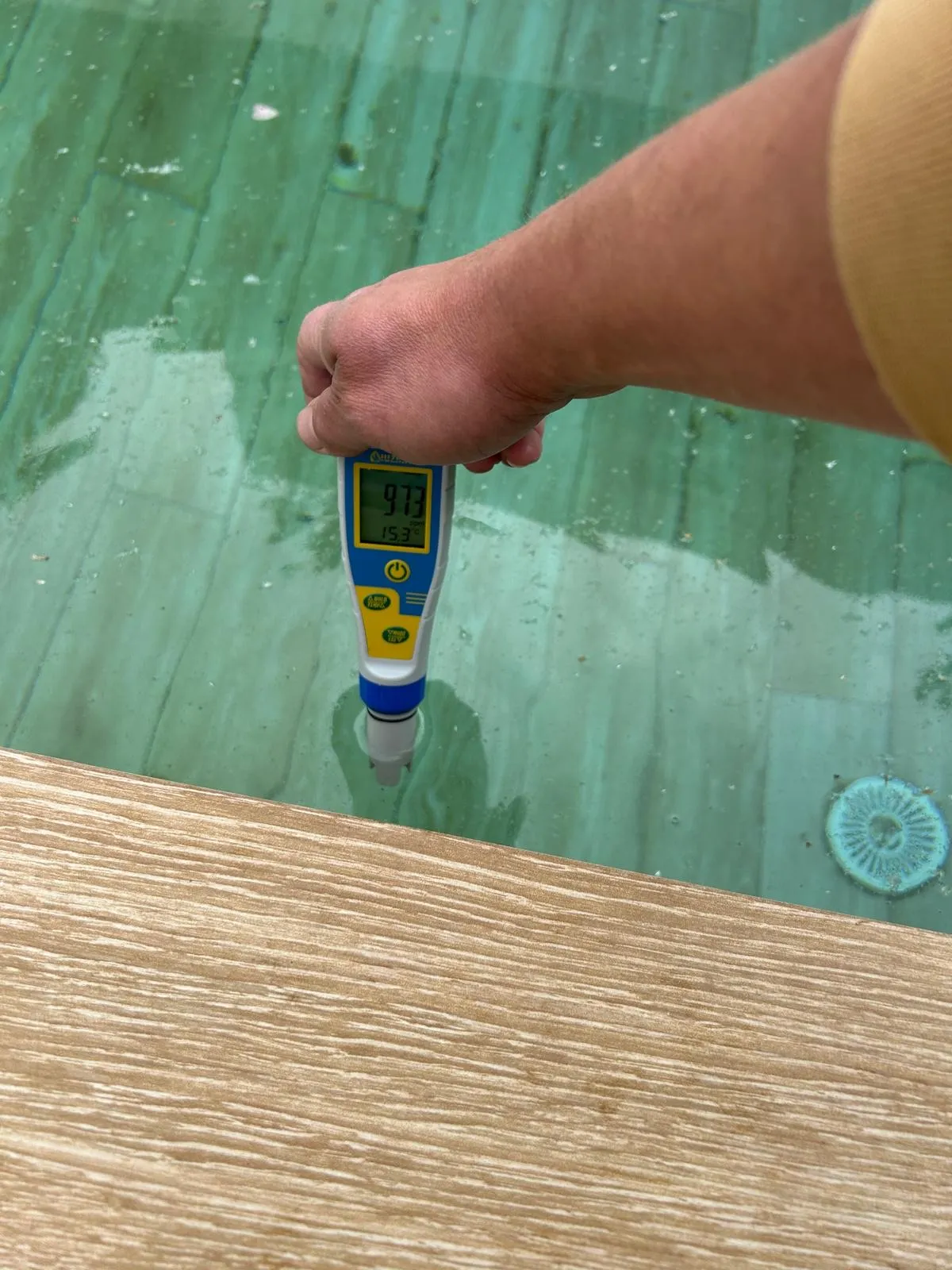 Medición del agua de una piscina