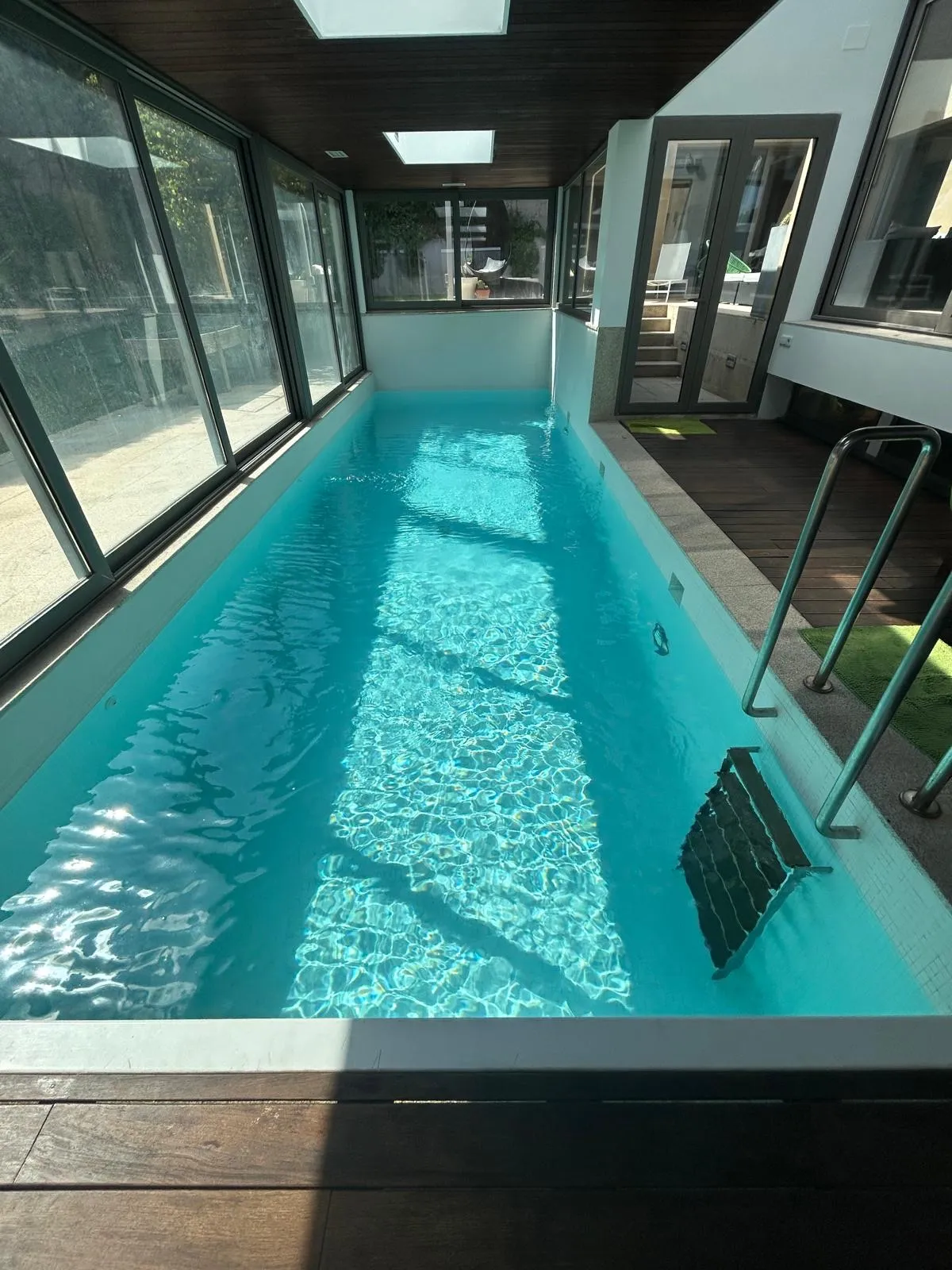 Piscina interior cubierta